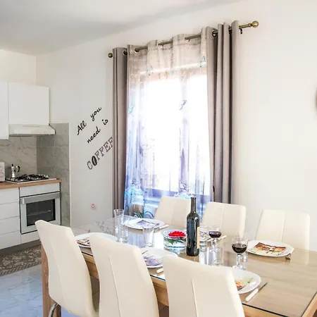 Apartman With Parking Space - Diklo, - 16522
